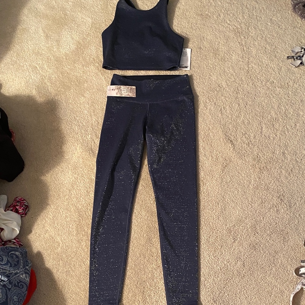 SAGE collective XS NWT workout set.